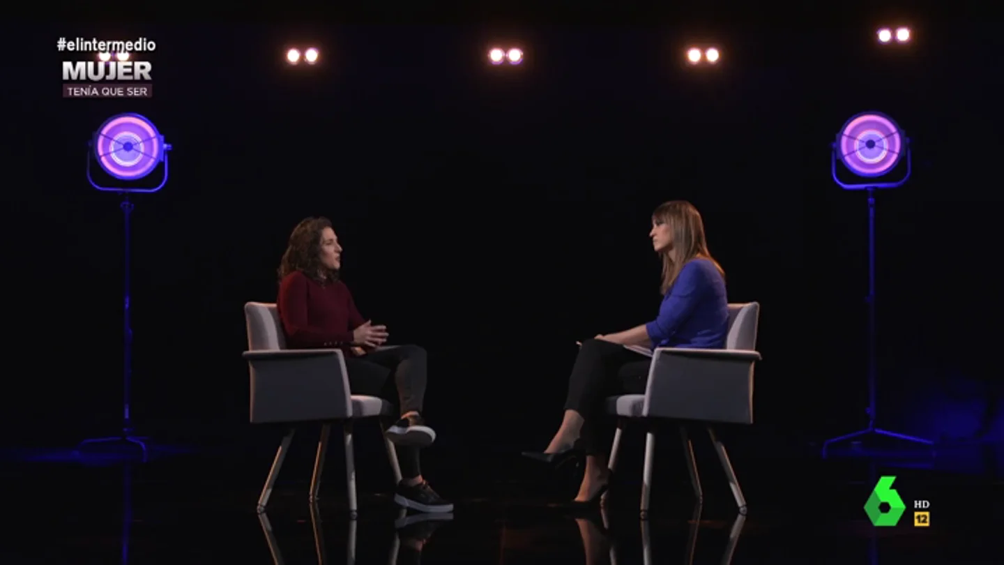 Vero Boquete explica cómo es ser mujer y jugar al fútbol: "Les dolía más que quien regateara a su niño fuera una chica" Vero Boquete explica cómo es ser mujer y jugar al fútbol: "Les dolía más que quien regateara a su niño fuera una chica"