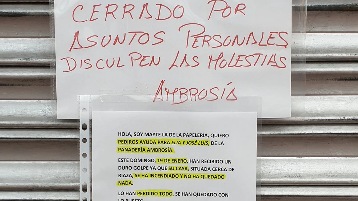 El cartel colgado del cierre de la panadería de Elia y José Luis El cartel colgado del cierre de la panadería de Elia y José Luis