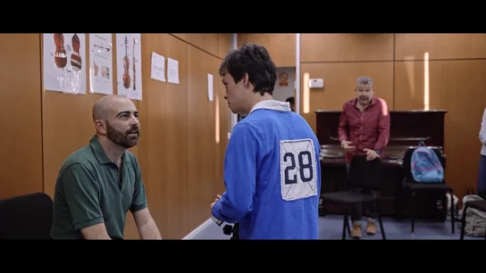 Héctor se lanza "a las bravas" para conseguir su sueño en el Teatro Real: "¿Puedo dirigir una canción para el día de Navidad?" Héctor se lanza "a las bravas" para conseguir su sueño en el Teatro Real: "¿Puedo dirigir una canción para el día de Navidad?"