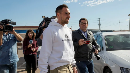 Paco Alcácer pasa el reconocimiento médico con el Villarreal. Paco Alcácer pasa el reconocimiento médico con el Villarreal.