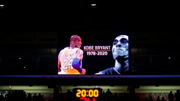 Uno de los múltiples homenajes en memoria de Kobe Bryant