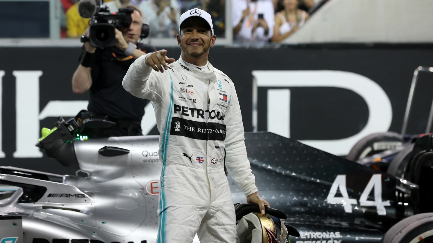 Lewis Hamilton celebra una victoria en Fórmula 1. Lewis Hamilton celebra una victoria en Fórmula 1.