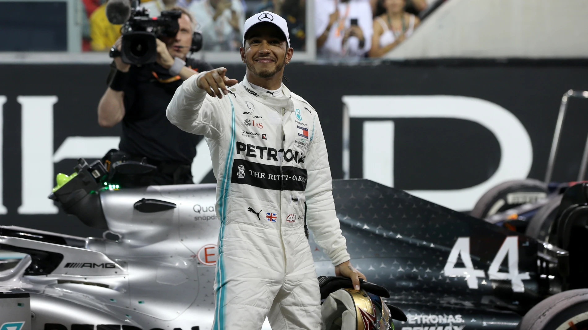 Lewis Hamilton celebra una victoria en Fórmula 1.