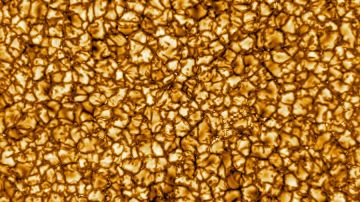Imagen del sol tomada por el Telescopio Solar Daniel K. Inouye