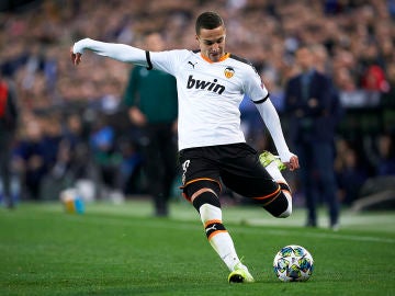 Rodrigo Moreno, durante un partido con el Valencia. Rodrigo Moreno, durante un partido con el Valencia.