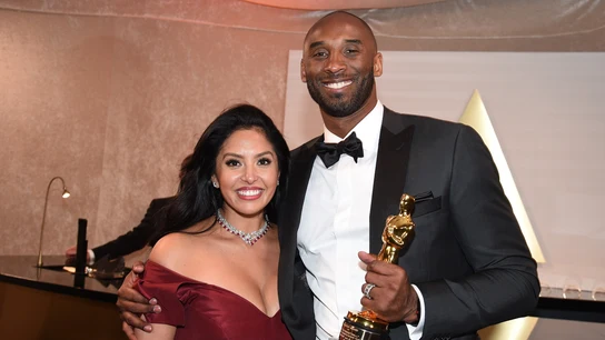 Vanessa Bryant, junto a Kobe Bryant cuando ganó el Oscar Vanessa Bryant, junto a Kobe Bryant cuando ganó el Oscar