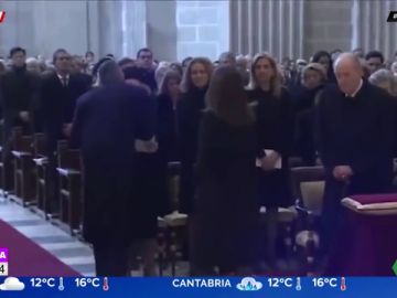 El gesto de la infanta Cristina en su reencuentro con la reina Letizia del que todo el mundo habla El gesto de la infanta Cristina en su reencuentro con la reina Letizia del que todo el mundo habla