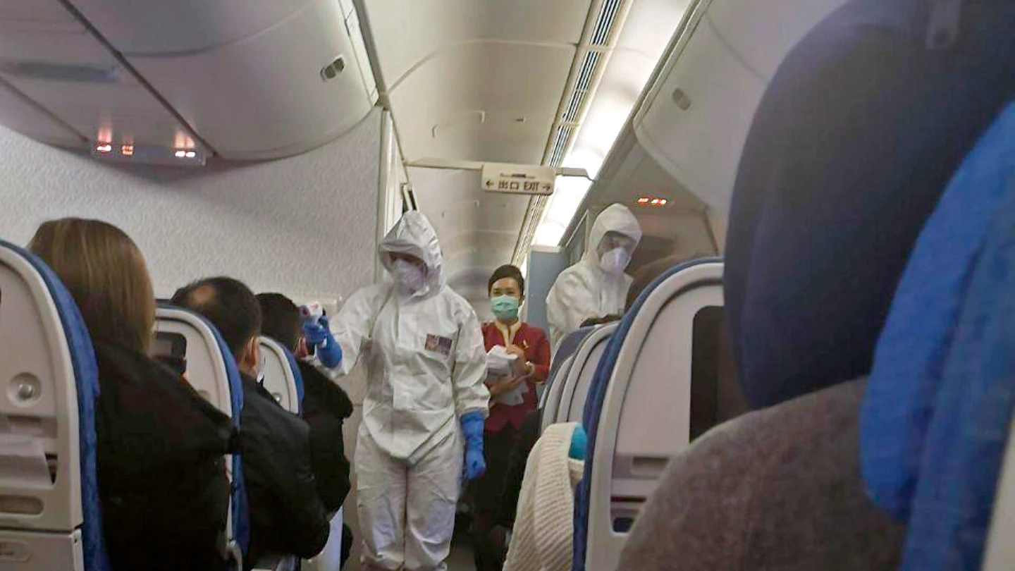 Coronavirus: controles de fiebre a los pasajeros en el aeropuerto de Milán Coronavirus: controles de fiebre a los pasajeros en el aeropuerto de Milán