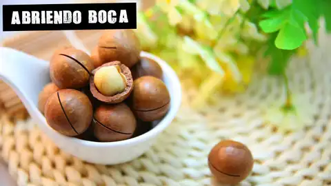 Nueces de macadamia Abriendo boca