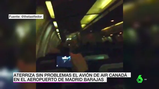 El pasaje aplaude al aterrizar el avión en Barajas El pasaje aplaude al aterrizar el avión en Barajas