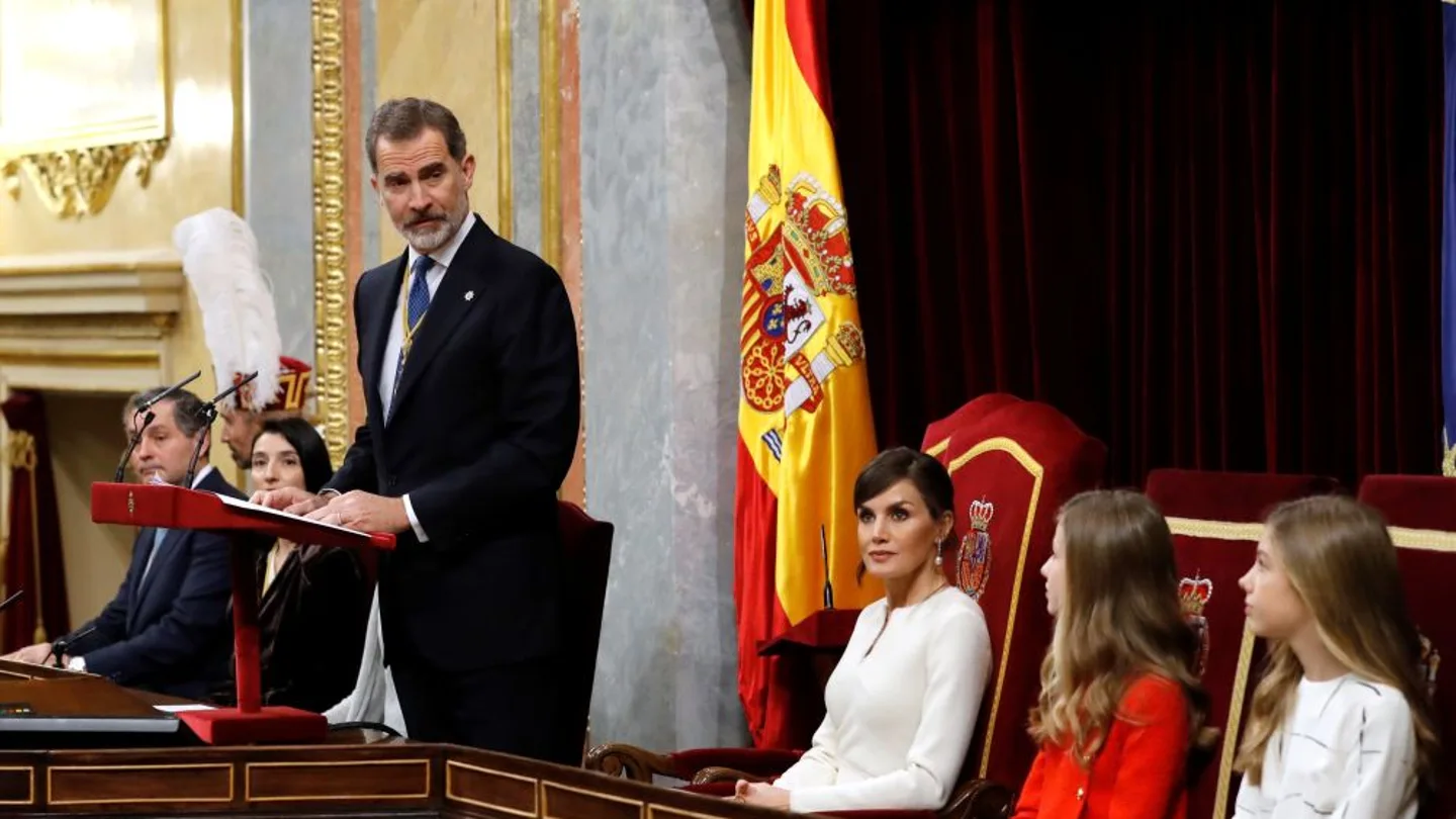 laSexta Noticias 14:00 (03-02-20) El rey Felipe VI, en la apertura solemne de la legislatura: "España no puede ser de unos contra otros, debe ser de todos y para todos" laSexta Noticias 14:00 (03-02-20) El rey Felipe VI, en la apertura solemne de la legislatura: "España no puede ser de unos contra otros, debe ser de todos y para todos"