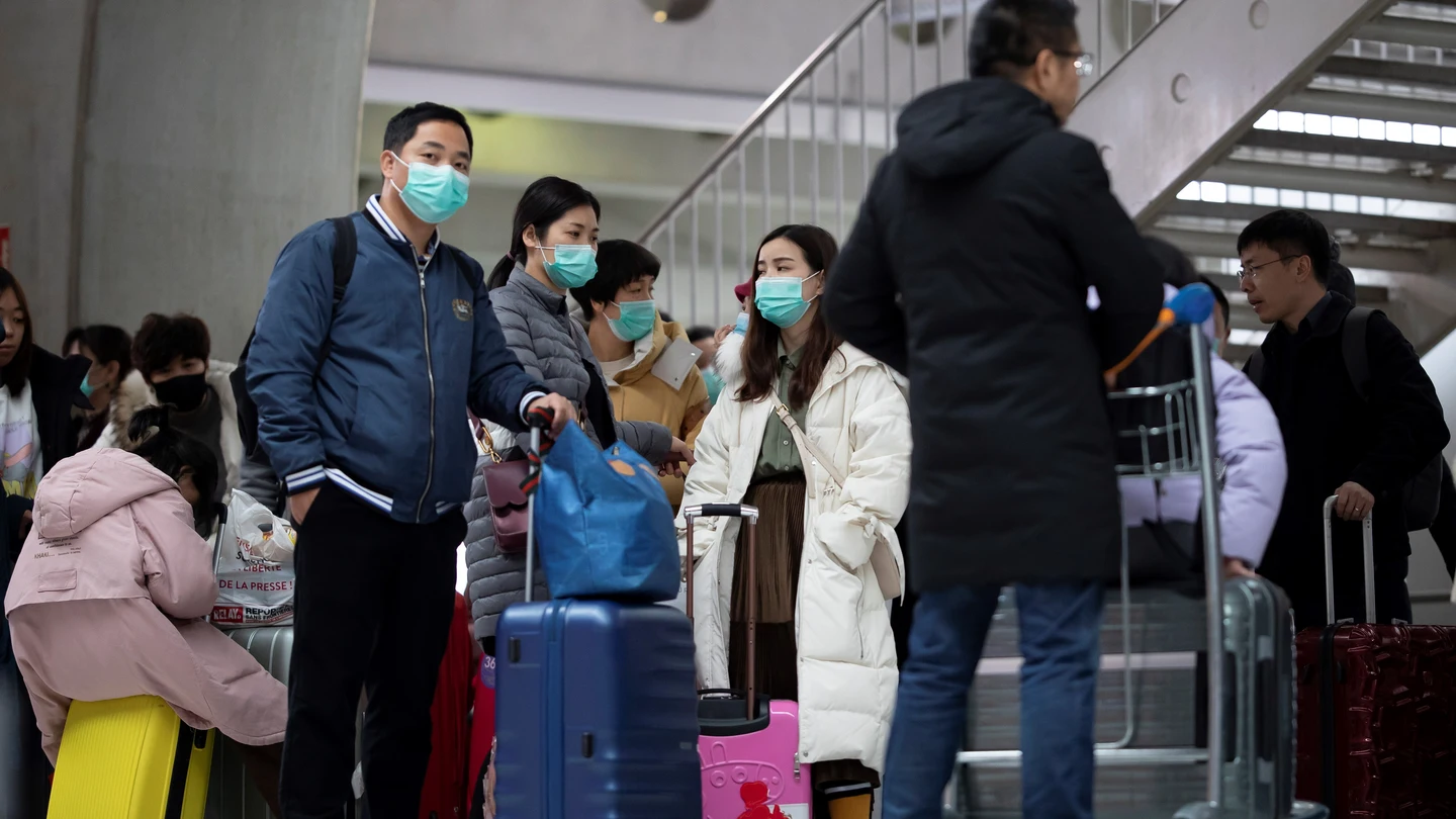 Un pasajero obliga a su avión a regresar a Toronto en pleno vuelo al bromear con tener el coronavirus Un pasajero obliga a su avión a regresar a Toronto en pleno vuelo al bromear con tener el coronavirus