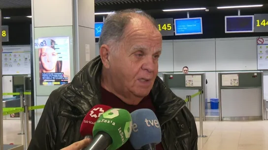 Habla un pasajero del avión Air Canadá averiado: "Se oyó una explosión y olía a goma quemada" Habla un pasajero del avión Air Canadá averiado: "Se oyó una explosión y olía a goma quemada"