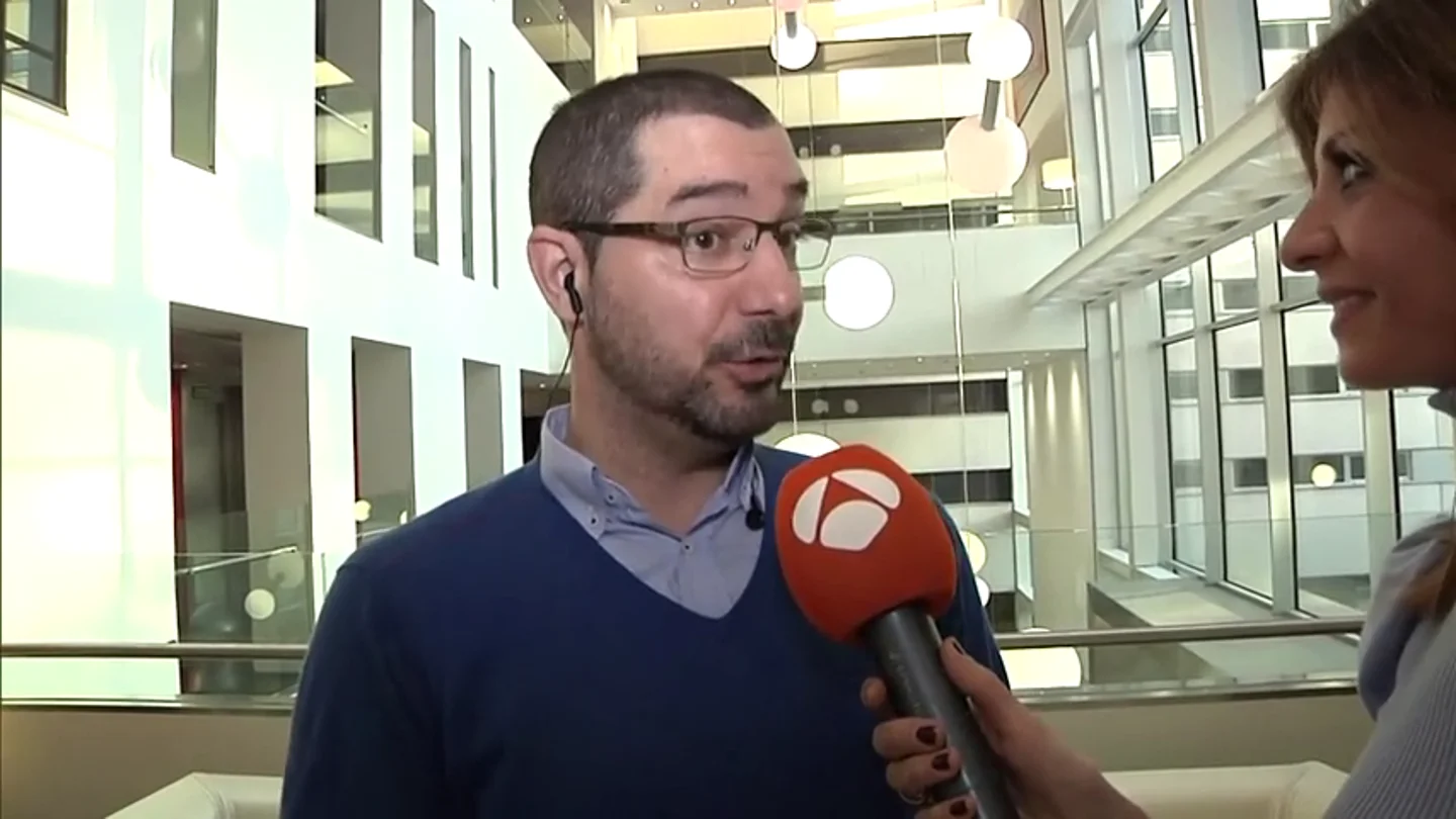 Miguel, pasajero del avión de Air Canada averiado: "Volábamos por debajo de las torres de Madrid" Miguel, pasajero del avión de Air Canada averiado: "Volábamos por debajo de las torres de Madrid"