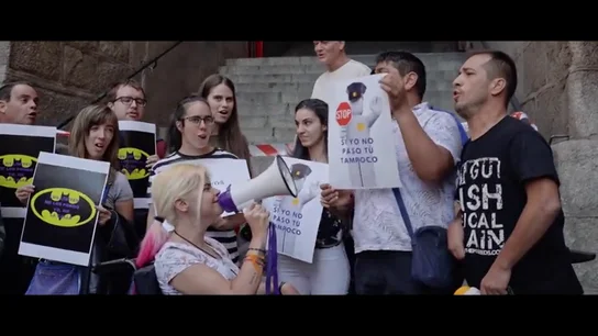 Al grito de 'Si yo no paso, tú tampoco': así reivindican Dara y El Langui los derechos de las personas con discapacidad Al grito de 'Si yo no paso, tú tampoco': así reivindican Dara y El Langui los derechos de las personas con discapacidad