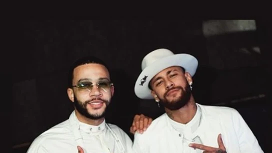 Neymar junto a Memphis Depay en la fiesta de su 28 cumpleaños Neymar junto a Memphis Depay en la fiesta de su 28 cumpleaños