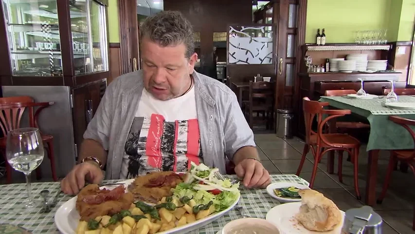 Alberto Chicote alucina con el tamaño del cachopo: "¡La virgen santa!" 