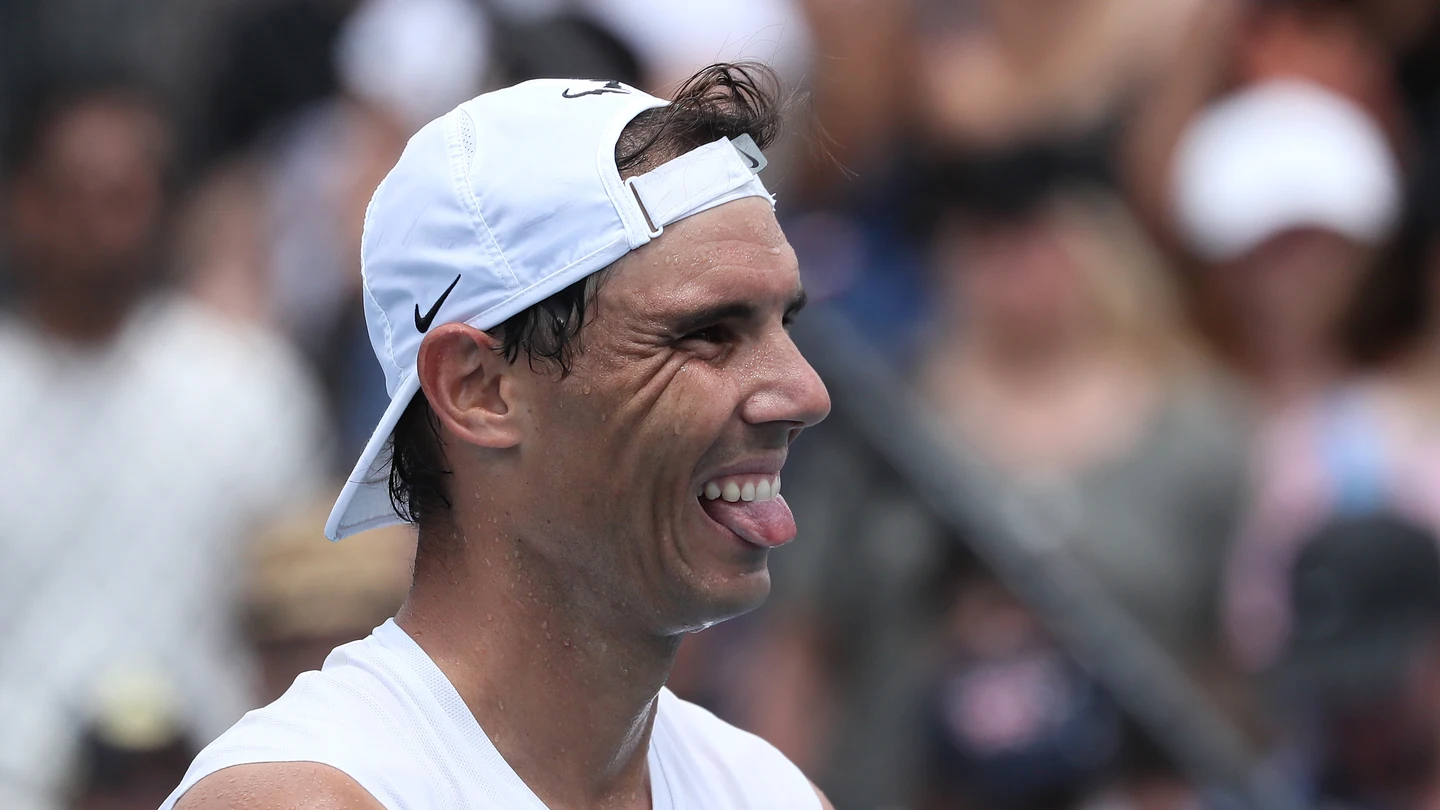 Rafa Nadal sonríe y saca la lengua Rafa Nadal sonríe y saca la lengua