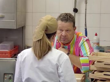 Chicote se enfrenta en 'La Habana' a Gemma, la heredera del negocio que se lo pasa todo "por el Arco del Triunfo" Chicote se enfrenta en 'La Habana' a Gemma, la heredera del negocio que se lo pasa todo "por el Arco del Triunfo"