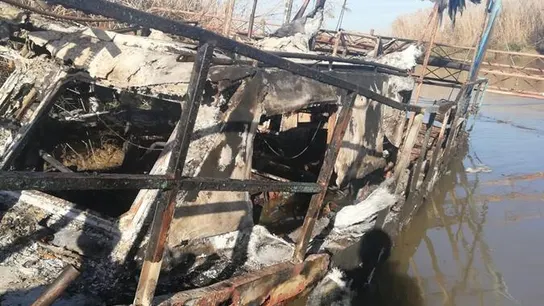 El estado en el que quedó el barco en el que trabajaban los científicos El estado en el que quedó el barco en el que trabajaban los científicos