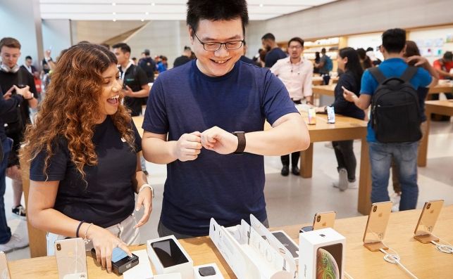 apple watch series 4_643x397