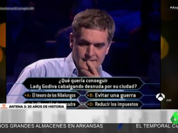 El día que Carlos Sobera tuvo en ¿Quién quiere ser millonario? al concursante más macarra: "¡Me voy con los 4.000 pavos y a cascarla!" El día que Carlos Sobera tuvo en ¿Quién quiere ser millonario? al concursante más macarra: "¡Me voy con los 4.000 pavos y a cascarla!"