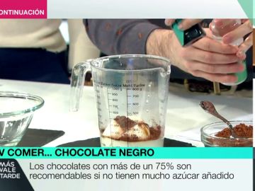 Sí, puedes comer chocolate de forma saludable: esta es la receta de natillas caseras sin grasa ni azúcar Sí, puedes comer chocolate de forma saludable: esta es la receta de natillas caseras sin grasa ni azúcar
