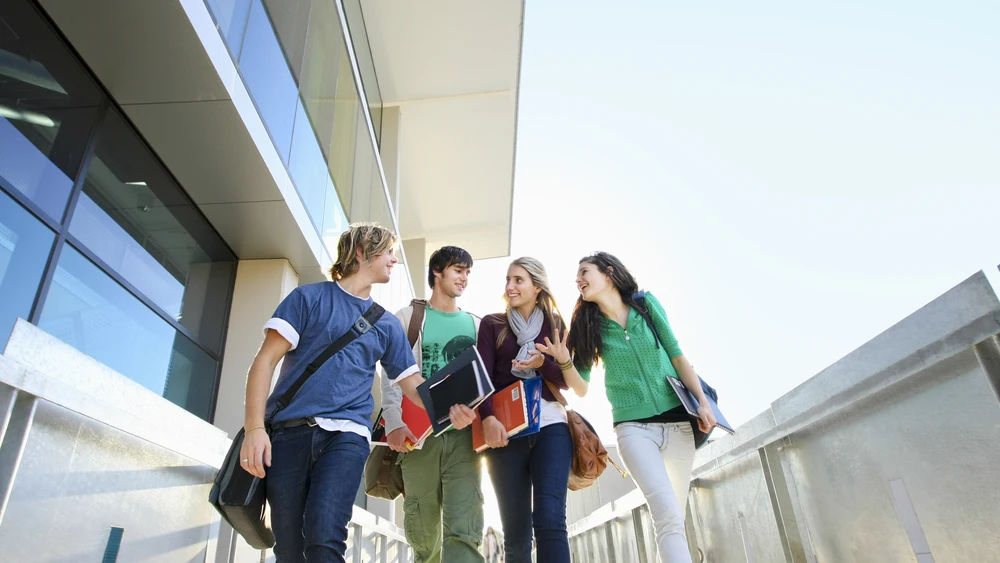 Los jóvenes españoles creen que están poco preparados para enfrentarse al mundo laboral