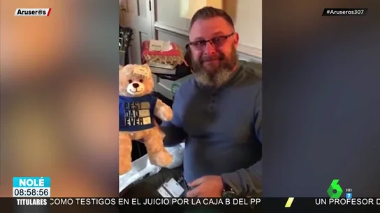 Un regalo muy emotivo: Un padre donó el corazón de su hijo y recibe un peluche con el sonido de sus latidos Un regalo muy emotivo: Un padre donó el corazón de su hijo y recibe un peluche con el sonido de sus latidos