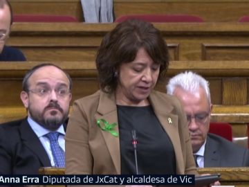 La alcaldesa de Vic (JxCAT) La alcaldesa de Vic (JxCAT)