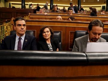 Pedro Sánchez, Carmen Calvo y Pablo Iglesias Pedro Sánchez, Carmen Calvo y Pablo Iglesias