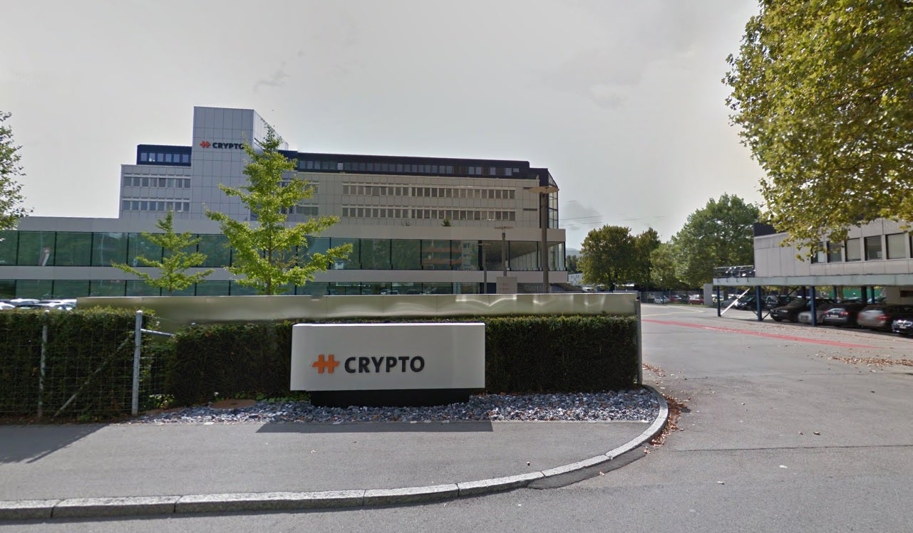 Investigan un posible espionaje de la CIA a 120 países a través de Crypto  AG, una empresa suiza