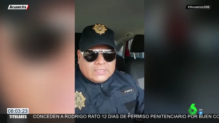 Un 'policía' te propone fingir un arresto para pasar el día de los enamorados con tu amante 