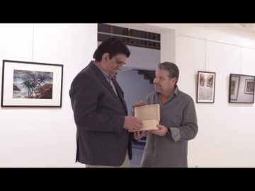 Alberto Chicote quiere que Juan Antonio tenga un recuerdo suyo y le hace un regalo muy especial Alberto Chicote quiere que Juan Antonio tenga un recuerdo suyo y le hace un regalo muy especial