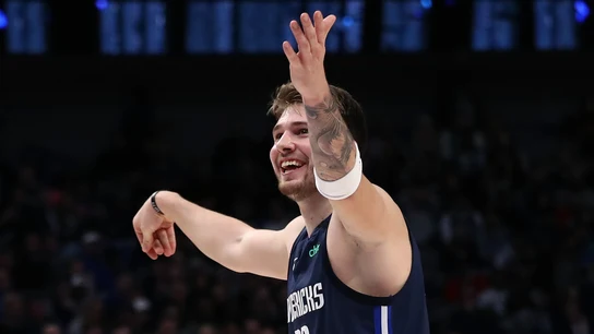 Luka Doncic celebra una canasta ante los Kings Luka Doncic celebra una canasta ante los Kings