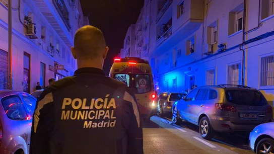 Policía municipal y Samur de Madrid en una imagen de archivo Policía municipal y Samur de Madrid en una imagen de archivo