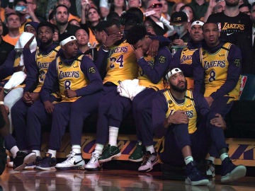 Los Lakers en un partido ante Portland Los Lakers en un partido ante Portland