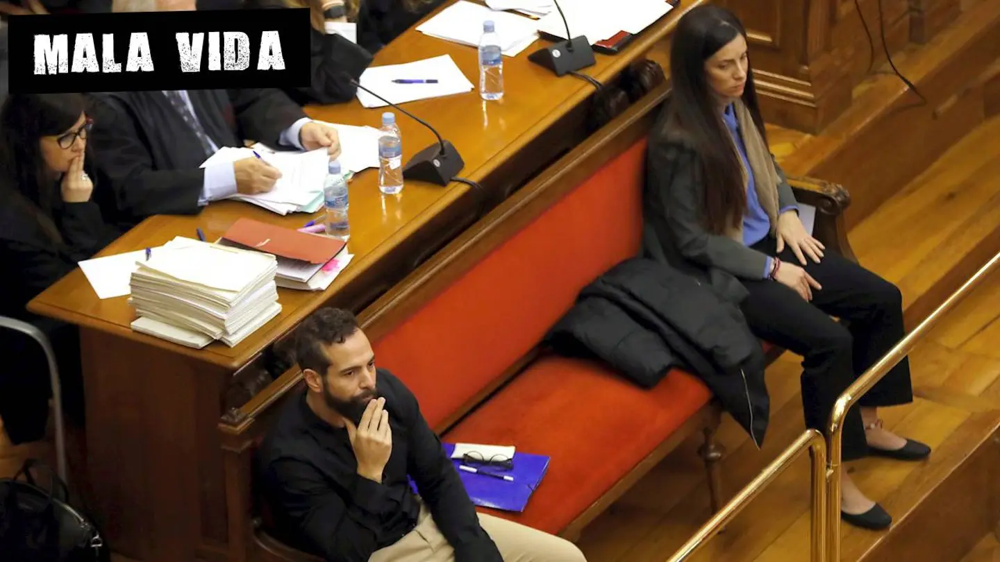 Albert López y Rosa Peral, acusados de asesinato, durante el juicio Mala Vida