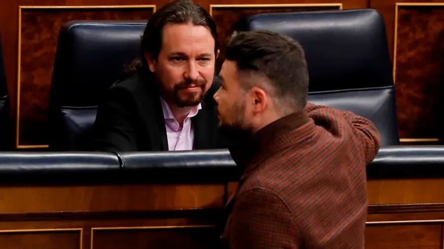 27/02/2020 18:24 (UTC) Crédito: EFE Fuente: EFE/EFE Autor: Ballesteros Temática: Política El vicepresidente del Gobierno, Pablo Iglesias conversa con el líder de ERC, Gabriel Rufián.