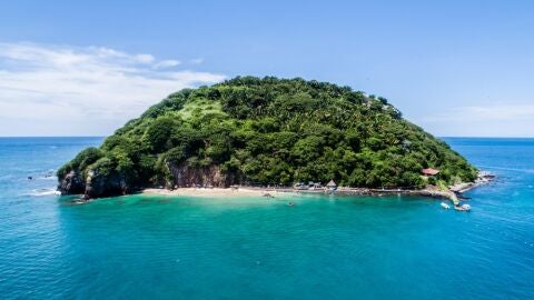 Isla Coral, Bahía de Jaltemba