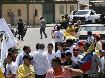 Imagen previa al tiroteo en la manifestación antigubernamental convocada por el líder opositor Juan Guaidó. Imagen previa al tiroteo en la manifestación antigubernamental convocada por el líder opositor Juan Guaidó.