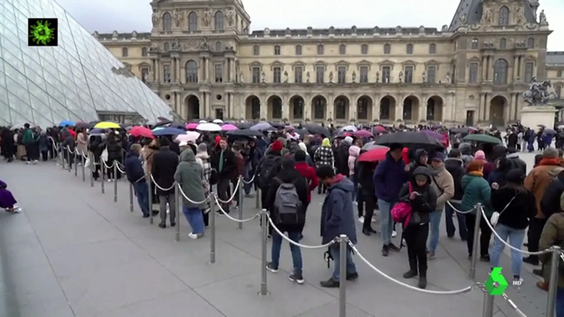 Los trabajadores del Louvre deciden cerrar el museo como medida de prevención ante el coronavirus