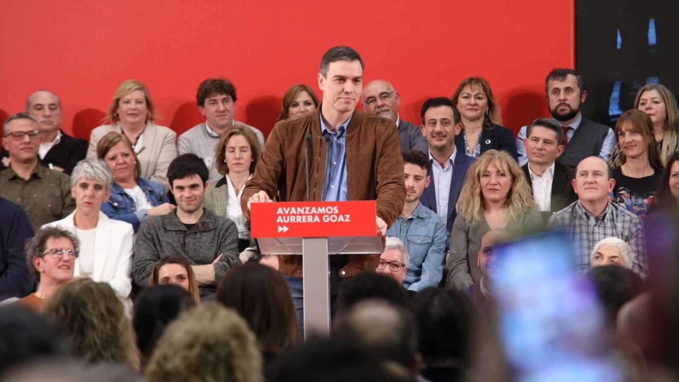 Pedro Sánchez en un acto en Vitoria