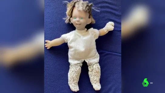 Una muñeca repleta de miles de gusanos marinos, la espeluznante imagen que deja la contaminación del Mar Menor Una muñeca repleta de miles de gusanos marinos, la espeluznante imagen que deja la contaminación del Mar Menor