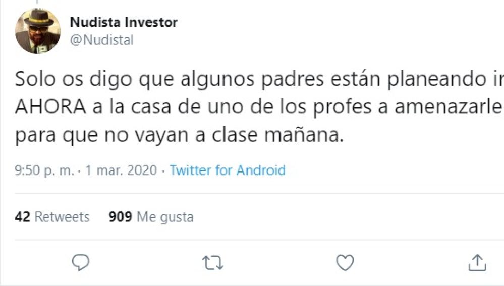 Uno de los tuits del divertido hilo publicado por @Nudistal