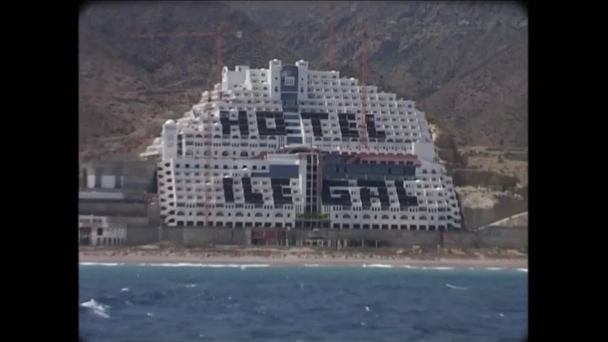 El año que Greenpeace convirtió el Algarrobico en el símbolo de la lucha contra la especulación en la costa