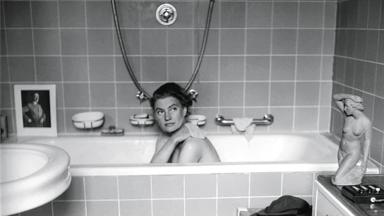 Lee Miller en la bañera de Hitler en 1945 Lee Miller en la bañera de Hitler en 1945