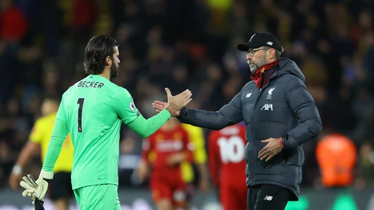 Jurgen Klopp y Alisson Becker durante un partido Jurgen Klopp y Alisson Becker durante un partido