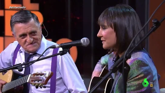 La actuación de Amaral junto a Wyoming en El Intermedio: "A las mujeres que han decidido volar sin miedo" La actuación de Amaral junto a Wyoming en El Intermedio: "A las mujeres que han decidido volar sin miedo"