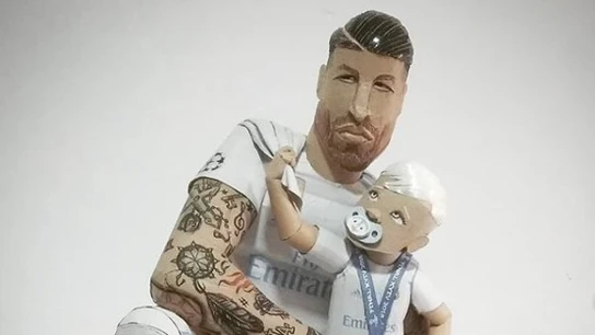 Escultura de cartón de Sergio Ramos Escultura de cartón de Sergio Ramos